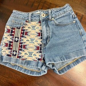 Bullhead Mom Shorts